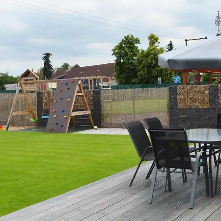 Ferienhaus Domecek U Prahy